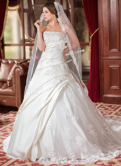 A-Line/Princess Strapless Court Train Satin Tulle Wedding Dress With Ruffle Lace Beadwork (002000616)